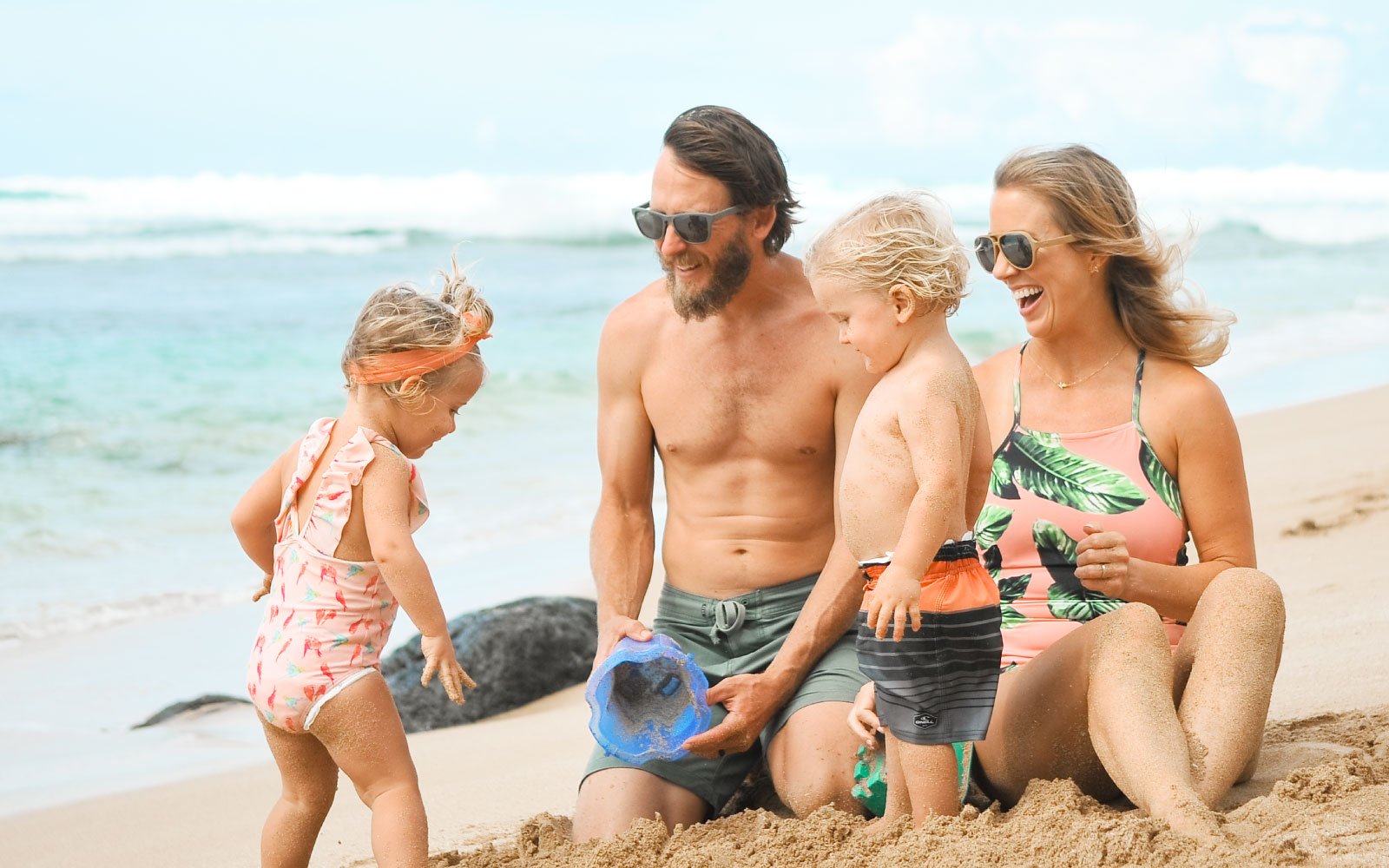 Surf our Father's Day Gift-Guide Getaway to Hawaii!